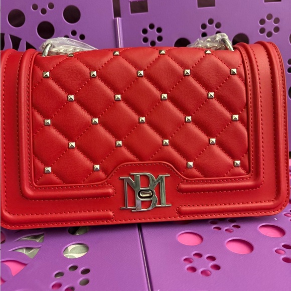 Badgley Mischka Red Quilted Crossbody Bag - Picture 7 of 8